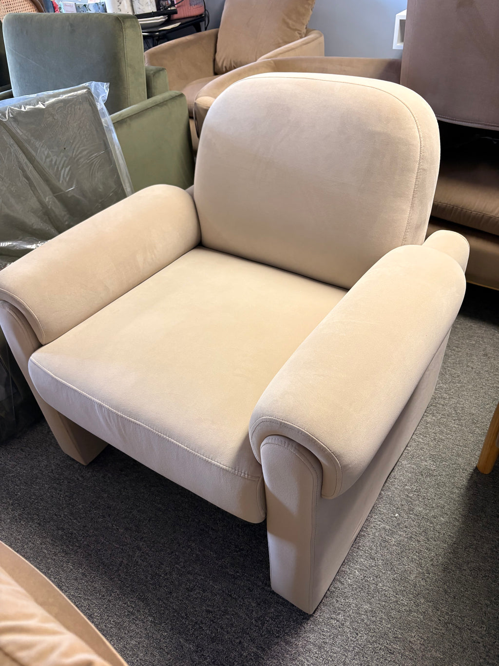 Accent chair